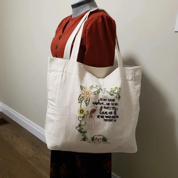 Handmade Embroidered Canvas Totebag - Picture 1 of 8